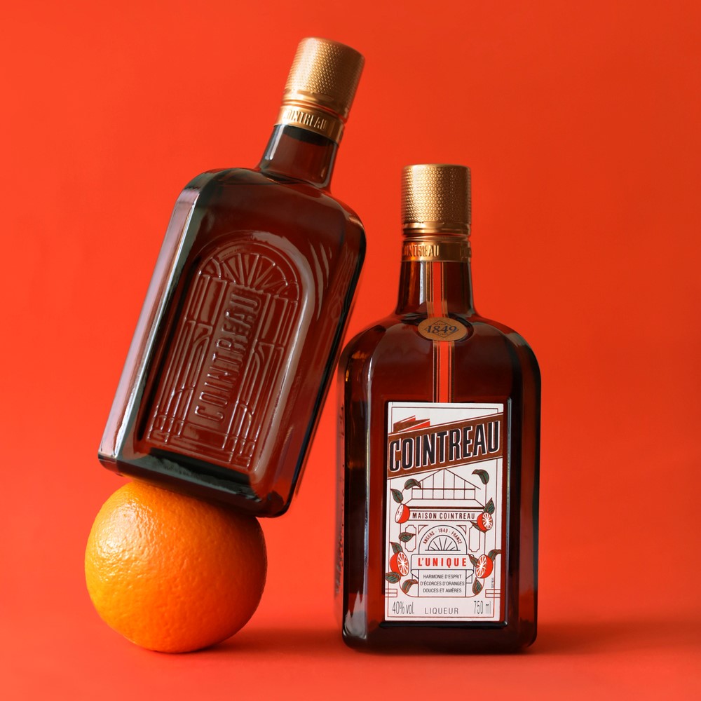 Ликёр Cointreau провел существенный редизайн бутылки